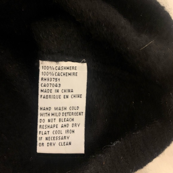 Black cashmere sweater - Picture 3 of 3